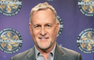 Dave Coulier perdeu 45 quilos e não come ‘alimentos sólidos há meses’ após o tratamento do câncer: ‘Isso afetou minha capacidade de falar’ Dave Coulier perdeu 45 quilos e não come 'alimentos sólidos há meses' após o tratamento do câncer: 'Isso afetou minha capacidade de falar'