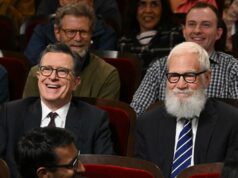 David Letterman dispensa Stephen Colbert de ‘The Late Show’ em grande estilo – destruindo propriedade da CBS David Letterman dispensa Stephen Colbert de 'The Late Show' em grande estilo - destruindo propriedade da CBS