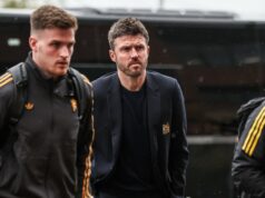 David O’Leary avisa Michael Carrick sobre o que esperar se ele se tornar técnico do Man Utd ‘oficialmente’ David O'Leary avisa Michael Carrick sobre o que esperar se ele se tornar técnico do Man Utd 'oficialmente'