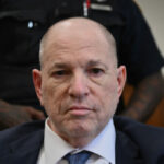 Defesa de Harvey Weinstein busca absolvição enquanto novo julgamento de estupro chega ao fim