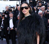 Demi Moore, 63, Sharon Stone, 68 e Heidi Klum, 52, mostram à jovem Hollywood como se faz enquanto lideram as chegadas glamourosas na estreia do Fiorde de Cannes Demi Moore, 63, mostrou às jovens estrelas de Hollywood como isso era feito enquanto enfeitavam o tapete vermelho na estreia do Fjord no Festival de Cinema de Cannes na segunda-feira.