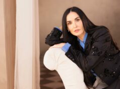 Demi Moore diz que Hollywood precisa ‘encontrar maneiras’ de trabalhar com IA, e não combatê-la Demi Moore diz que Hollywood precisa ‘encontrar maneiras’ de trabalhar com IA, e não combatê-la
