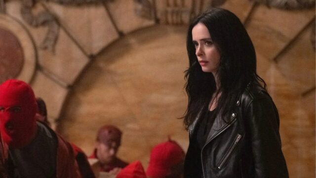 Jessica Jones (Kristen Ritter), Punho de Ferro (Finn Jones), Demolidor (Charlie Cox) e Luke Cage (MIke Colter) em 