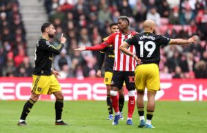Dermot Gallagher reage à polêmica do cartão vermelho Man Utd x Sunderland após incidente com Bruno Fernandes Dermot Gallagher reage à polêmica do cartão vermelho Man Utd x Sunderland após incidente com Bruno Fernandes