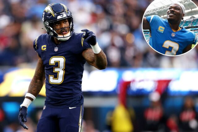 Derwin James, do Chargers, se tornou o safety mais bem O safety do Los Angeles Chargers, Derwin James, com o uniforme azul de seu time e a de capitão