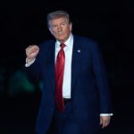 O presidente dos EUA, Donald Trump, teria pedido a vários países árabes durante um telefonema no sábado que assinassem acordos de paz com Israel se um acordo fosse alcançado para acabar com a guerra no Irã.