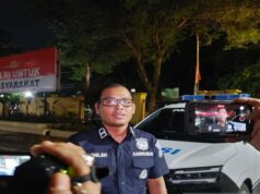 Detik-detik Tabrakan Beruntun 6 Kendaraan di Padang Libatkan 3 Truk, 4 Orang Tewas Detik-detik Tabrakan Beruntun 6 Kendaraan di Padang Libatkan 3 Truk, 4 Orang Tewas
