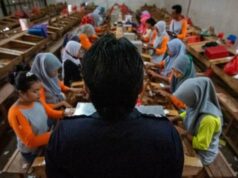 Dinilai Bakal Tambah Tekanan ke Pekerja, Serikat Buruh Protes Layer Baru Tarif Cukai Rokok Dinilai Bakal Tambah Tekanan ke Pekerja, Serikat Buruh Protes Layer Baru Tarif Cukai Rokok