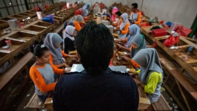 Dinilai Bakal Tambah Tekanan ke Pekerja, Serikat Buruh Protes Layer Baru Tarif Cukai Rokok
