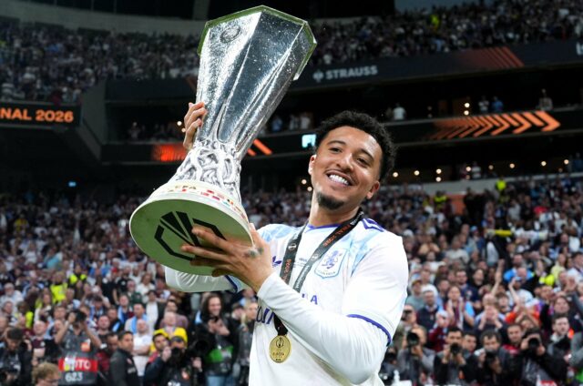 Diretor do Borussia Dortmund 'surpreso' com desejo de transferência de Diretor do Borussia Dortmund 'surpreso' com desejo de transferência de Jadon Sancho