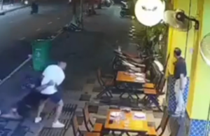 Dois presos pelo assassinato de figura de gangue australiana na cidade de Ho Chi Minh Dois presos pelo assassinato de figura de gangue australiana na cidade de Ho Chi Minh