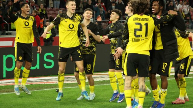 Drama 5 Gol di Signal Iduna Park: Borussia Dortmund Tekuk Eintracht Frankfurt 3-2
