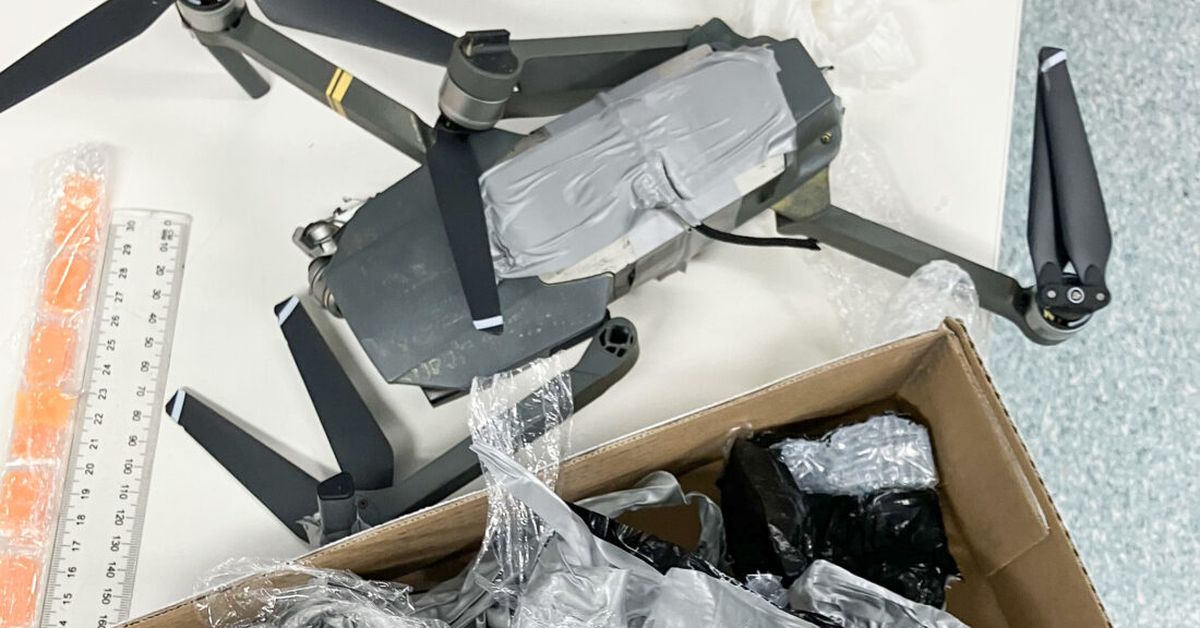Drone transportando drogas e telefone interceptado na prisão de Queensland