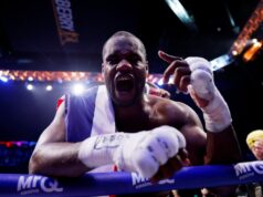 Dubois para Wardley no 11º round para levar o título de boxe peso pesado da WBO Boxe - Fabio Wardley x Daniel Dubois - WBO World Heavyweight Title - Co-Op Live Arena, Manchester, Grã-Bretanha - 9 de maio de 2026 Daniel Dubois em ação durante sua luta contra Fabio Wardley Action Images via Reuters / Andrew Couldridge TPX IMAGENS DO DIA