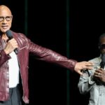 Dwayne Johnson dá um assado atrevido de Kevin Hart na Netflix e bate em sua esposa: ela merece 'um Oscar por fingir que gosta de foder com você'