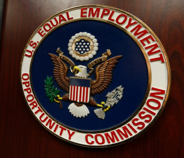EEOC de Trump abre nova frente contra o New York Times
