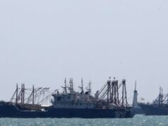EUA ameaçam sanções contra navios que pagam portagens no Estreito de Ormuz ao Irão EUA ameaçam sanções contra navios que pagam portagens no Estreito de Ormuz ao Irão