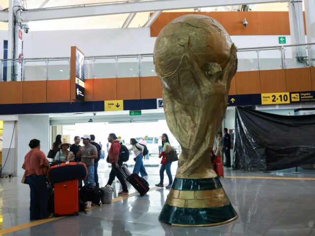 EUA deixarão seleção de futebol da República Democrática do Congo participar da Copa do Mundo, apesar das restrições ao Ebola
