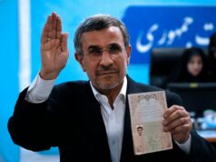 EUA e Israel planejavam instalar Ahmadinejad como líder iraniano, diz NYT EUA e Israel planejavam instalar Ahmadinejad como líder iraniano, diz NYT