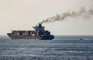 EUA evacuam 22 tripulantes de navio iraniano apreendido para o Paquistão Yahoo news home