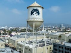 Ellison, da Paramount, ressalta sua promessa de fazer 30 filmes por ano quando sua empresa comprar a Warner Bros. Ellison, da Paramount, ressalta sua promessa de fazer 30 filmes por ano quando sua empresa comprar a Warner Bros.