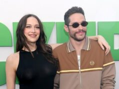 Elsie Hewitt, ex de Pete Davidson, procura babá após separação da estrela de ‘SNL’ GettyImages-2215338031 Pete Davidsons Ex Elsie Hewitt procura babá após separação