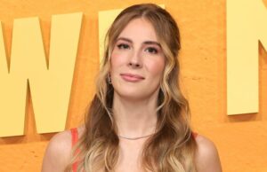 Emily Henry aborda críticas ao elenco de ‘Beach Read’ Emily Henry aborda críticas ao elenco de 'Beach Read'