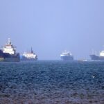 O navio MSC Francesca é visto durante a apreensão pelo IRGC no Estreito de Ormuz, Irã, nesta imagem obtida pela Reuters em 24 de abril de 2026. Meysam Mirzadeh/Tasnim/WANA (Agência de Notícias da Ásia Ocidental) via REUTERS ATENÇÃO EDITORES - ESTA FOTO FOI FORNECIDA POR TERCEIROS