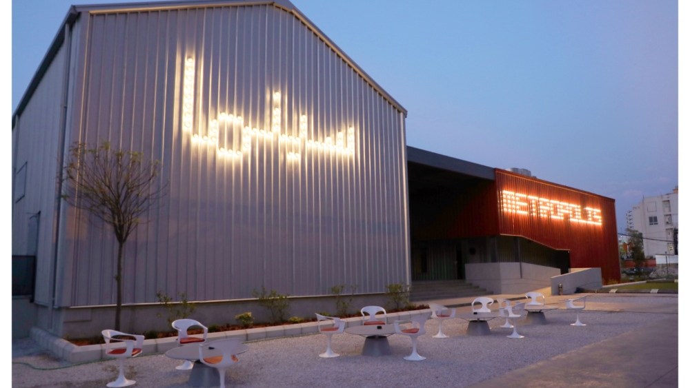Enquanto Israel intensifica ataques aéreos no Líbano, o Metropolis Cinema de Beirute avança com o South Screens Festival, do qual Oliver Laxe participará