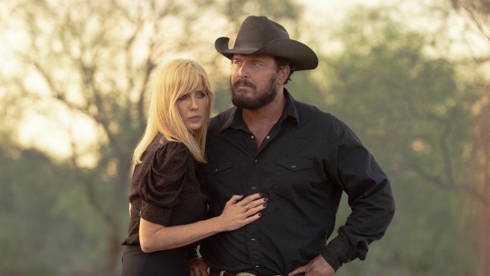 Episódio 4 de 'Dutton Ranch': Rip atira em dezenas de vacas, Beth pega Carter namorando a neta de Beulah e conhecemos o assustador Dwight