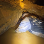 Equipes de resgate correm contra o tempo para salvar moradores presos no oeste do Laos