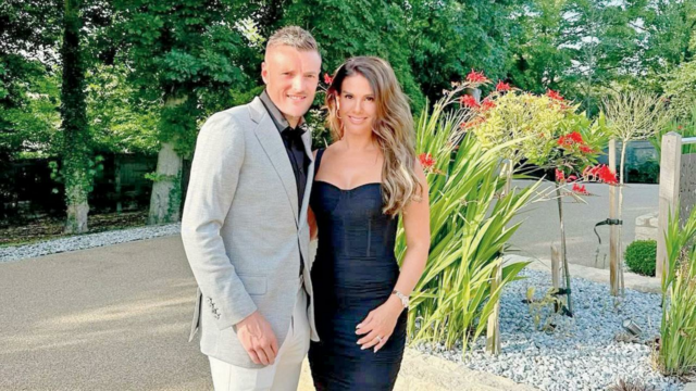 Esposa Becky por trás do sucesso de Jamie
