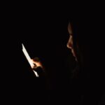 Esses recursos especiais de telefone e aplicativo podem ajudar a protegê-lo contra spyware