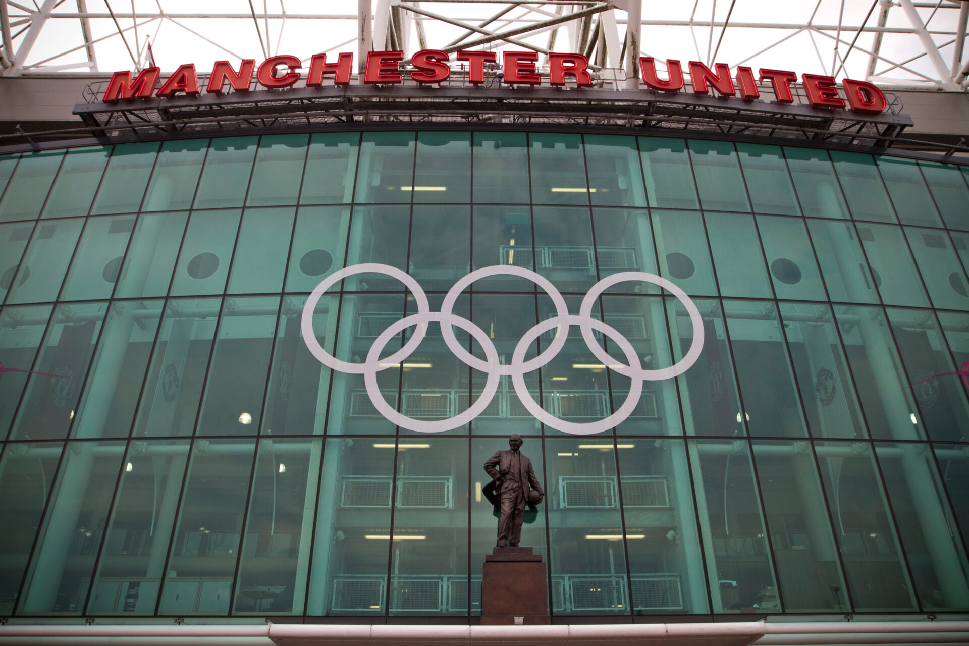 Estádio de 100.000 lugares do Man United é considerado sede dos Jogos Olímpicos em meio a negociações oficiais de candidatura