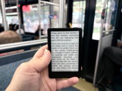 Este minúsculo e-reader magnético pode impedir você de rolar a destruição Este minúsculo e-reader magnético pode impedir você de rolar a destruição