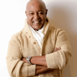 Estrela do R&B Peabo Bryson sofre derrame