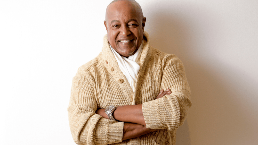 Estrela do R&B Peabo Bryson sofre derrame