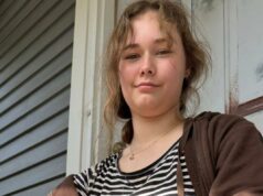 Estudante do ensino médio de Nova York prestes a se formar é esfaqueado até a morte menos de uma hora após a última ligação com o pai distante Estudante do ensino médio de Nova York prestes a se formar é esfaqueado até a morte menos de uma hora após a última ligação com o pai distante
