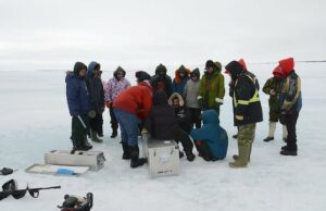 ‘Eu tenho voz’: como alguns Inuit e pesquisadores estão unindo a ciência e o conhecimento tradicional Ícone de conversão de texto em fala