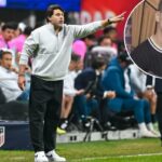 O técnico dos Estados Unidos, Mauricio Pochettino, reage durante o amistoso internacional entre Portugal e os Estados Unidos, no dia 31 de março de 2026, no Mercedes-Benz Stadium, em Atlanta, GA.