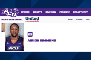 Ex-jogador de basquete Abilene Christian banido permanentemente após descobertas de Airion Simmons na página da escalação de basquete masculino de Abilene Christian após investigação de manipulação de apostas da NCAA e proibição permanente de elegibilidade