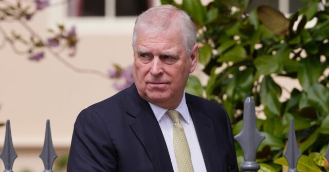 Ex-príncipe Andrew enfrentando nova confissão de 2002 Ex-príncipe Andrew enfrentando nova confissão de 2002