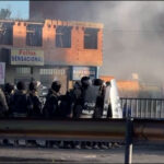 Exército boliviano tenta limpar estradas após 11 dias de protestos