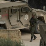 Exército israelense mata homem palestino e invade casas na Cisjordânia ocupada