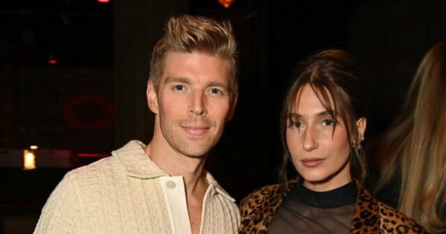 NUP20986000009 Kyle Cooke e Amanda Batula posam juntos no evento Bravo
