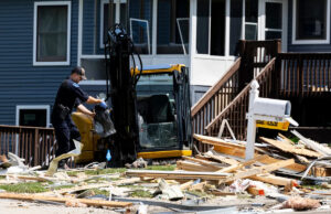 Explosão de casa em Michigan deixa 1 morto e outro em estado crítico Explosão de casa em Michigan deixa 1 morto e outro em estado crítico