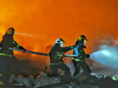 Explosão em fábrica de fogos de artifício na China mata pelo menos 21 pessoas e fere dezenas de outras: relatório Explosão em fábrica de fogos de artifício na China mata pelo menos 21 pessoas e fere dezenas de outras: relatório