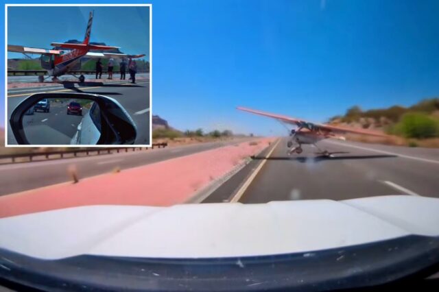 Família de 4 pessoas em caminhão evita por pouco ser Um pequeno avião pousa em uma estrada deserta, visto do painel de um carro.
