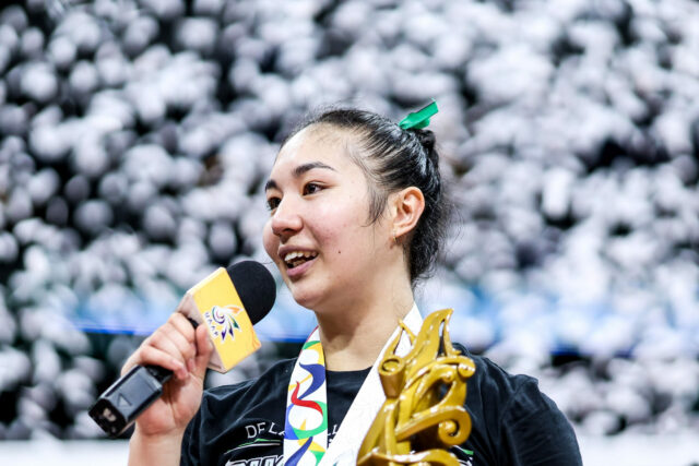 Shevana Laput ganha as honras de MVP das finais depois de ajudar La Salle Lady Spikers a conquistar o campeonato de vôlei feminino da temporada 88 da UAAP, derrotando NU Lady Bulldogs. 
