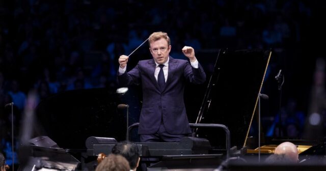 Finalmente, a Filarmônica de Los Angeles nomeia seu próximo diretor Finalmente, a Filarmônica de Los Angeles nomeia seu próximo diretor musical